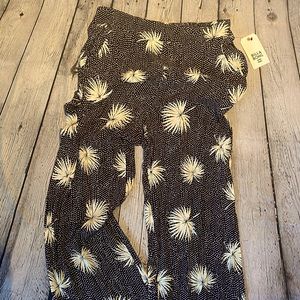 NWT Billabong Pants L